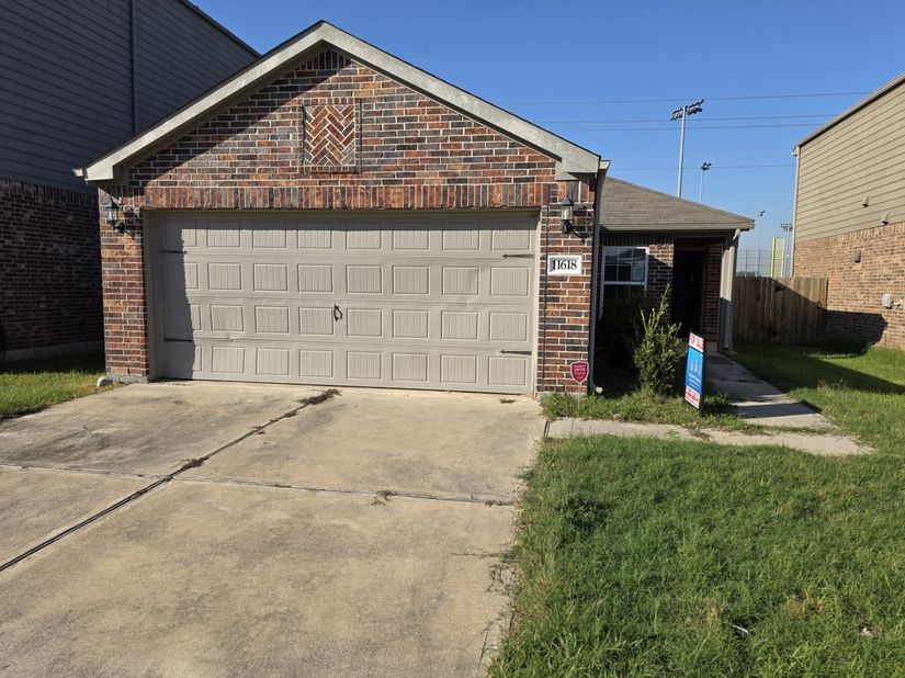 11618 El Rubi Drive, Houston TX 77048