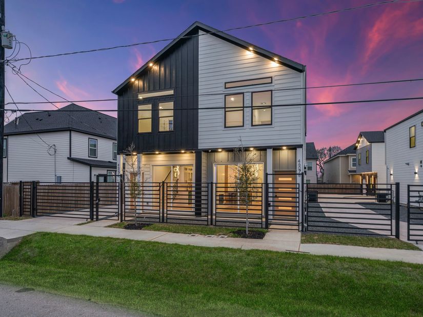4607 Bricker Street A B C, Houston TX 77051