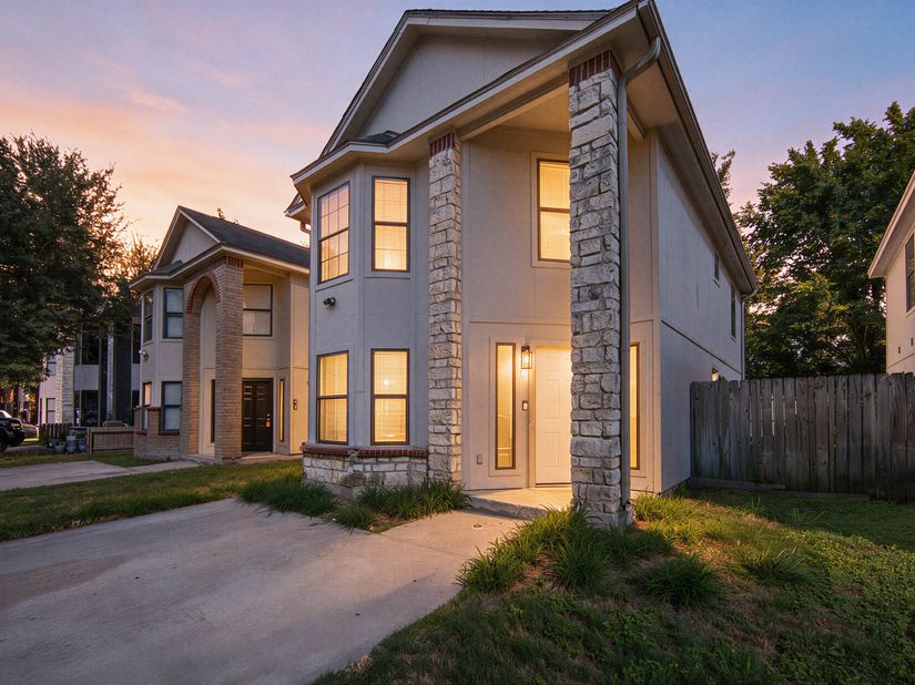 2937 La Estancia Lane, Houston TX 77093