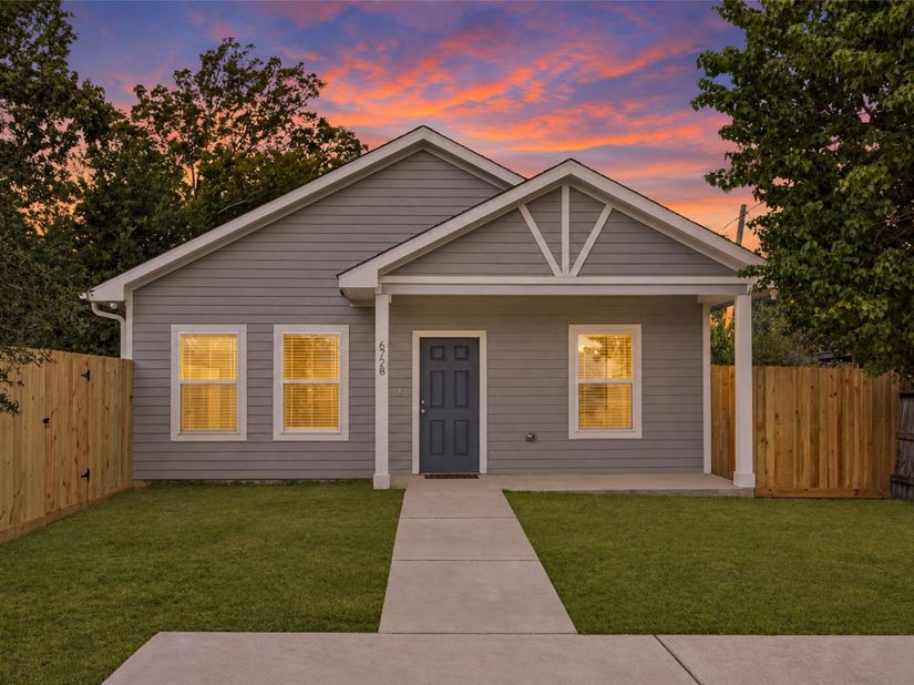 6728 Stearns Street, Houston TX 77021