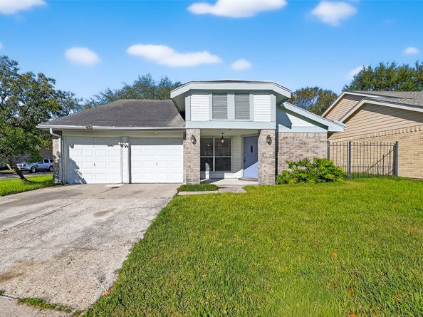 2238 Sentinal Oaks Street, Sugar Land TX 77478