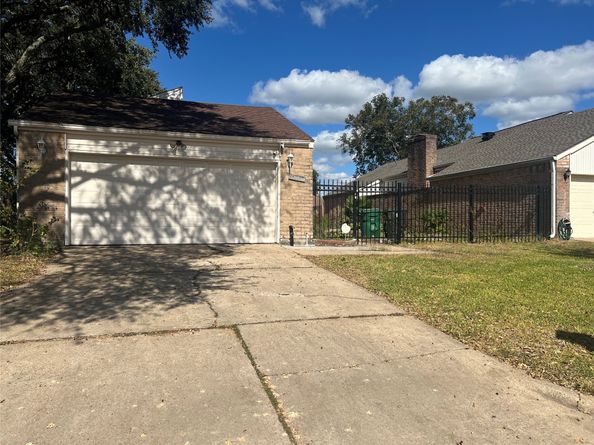 9610 Tarragon Lane, Houston TX 77036