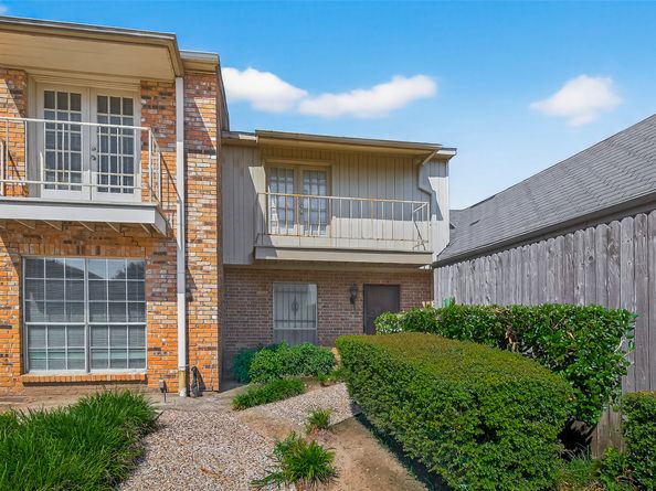 6111 Beverly Hill Street 28, Houston TX 77057