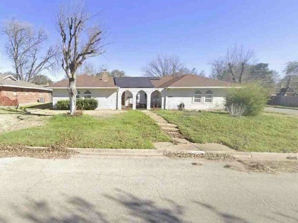 3700 Kelvin Avenue, Fort Worth TX 76133