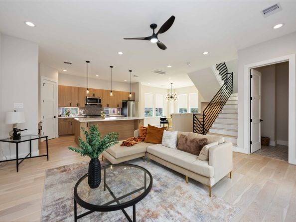 2505 N Macgregor Way, Houston TX 77004