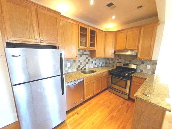 608 Bramhall Ave 5B, Jersey City NJ 07304