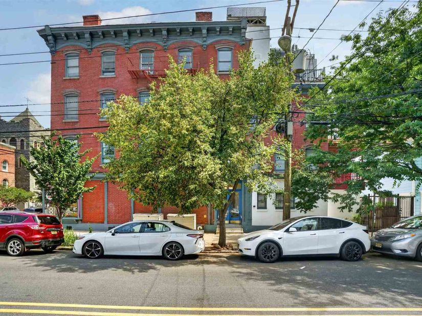 440 Jersey Ave 202, Jersey City NJ 07303