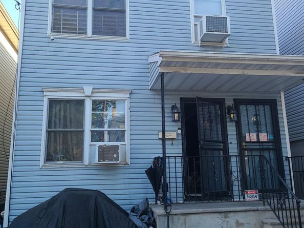 35 Jewett Ave, Jersey City NJ 07304