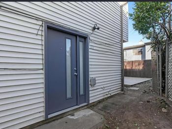 328 Winfield Ave