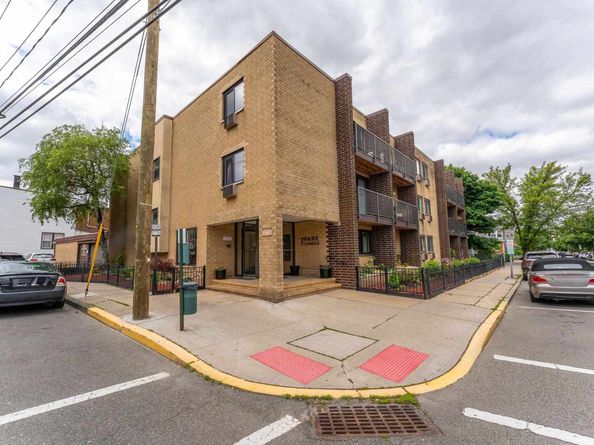 7117 Park Ave 2C, North Bergen NJ 07047
