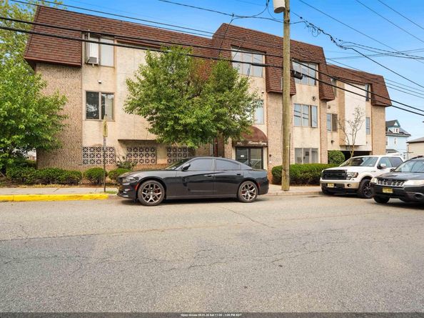 385 Kamena St 303F, Fairview NJ 07022