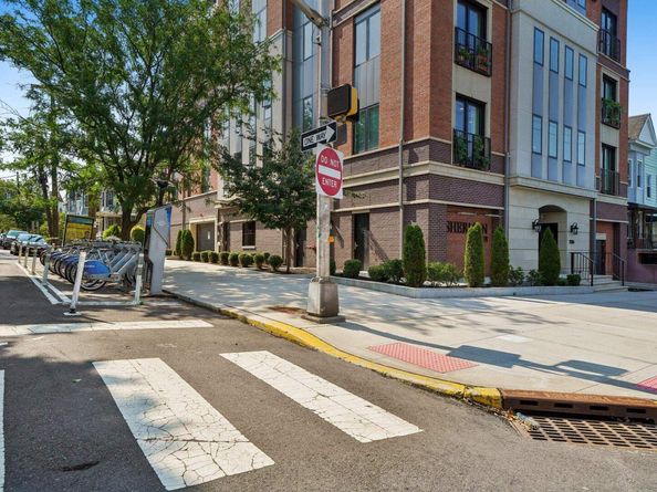 139 Sherman Pl 504, Jersey City NJ 07307