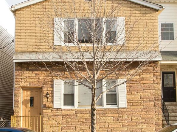 85 Cottage St, Bayonne NJ 07002