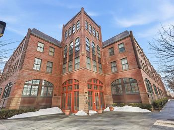 61 Grand St