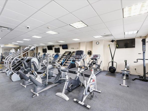100 Shearwater Ct East 54, Jersey City NJ 07305