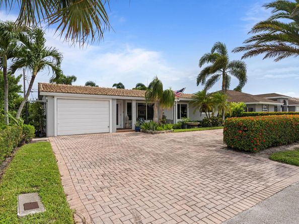 8 SE 8th Avenue, Deerfield Beach FL 33441