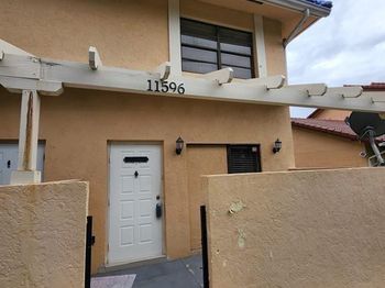 11596 NW 45th St