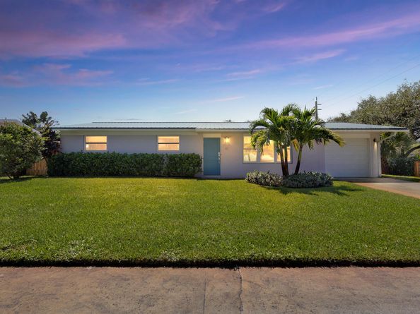 47 Ridgewood Circle, Tequesta FL 33469