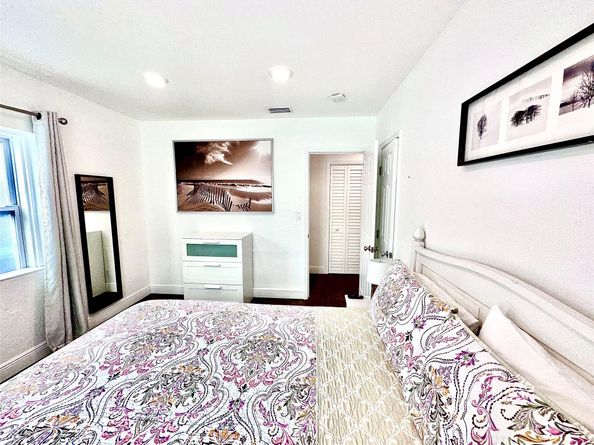 1637 NE 5th Ct, Fort Lauderdale FL 33301