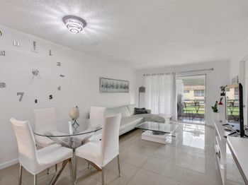 9915 Sandalfoot Boulevard