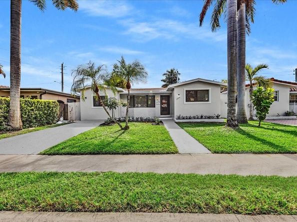 1004 Johnson St, Hollywood FL 33019