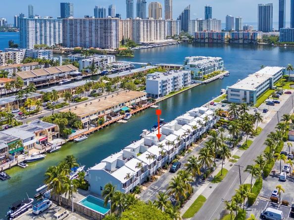 3827 NE 166th St 7, North Miami Beach FL 33160