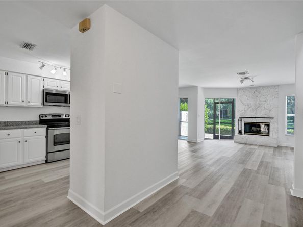 11652 NW 19th Dr 11652, Coral Springs FL 33071