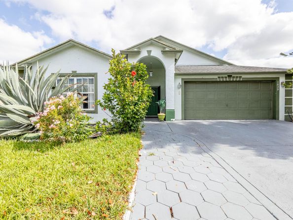1029 Cape Cod Ter Terrace, Greenacres FL 33413