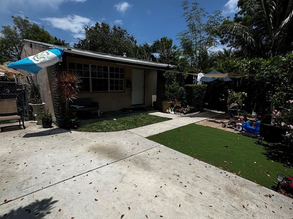 635 48th Street, West Palm Beach FL 33407
