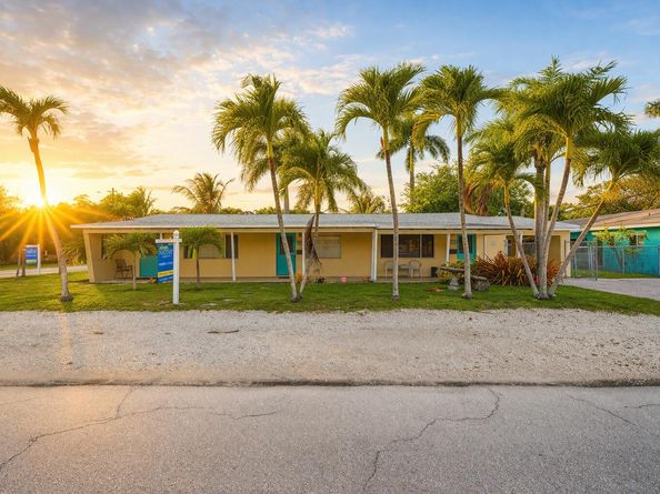 2001-2005 NE 17th Court, Fort Lauderdale FL 33305