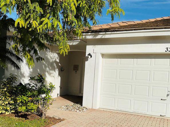 3339 SW 49th St, Fort Lauderdale FL 33312