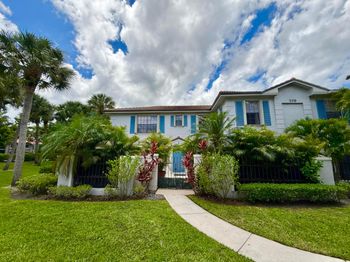 359 Prestwick Circle