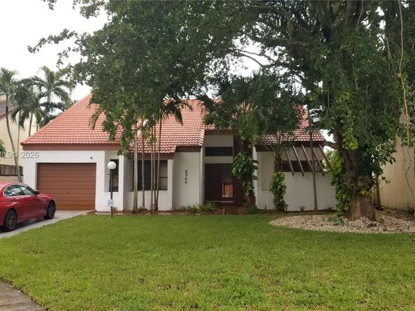 8946 SW 150th Ct Circle E, Miami FL 33196