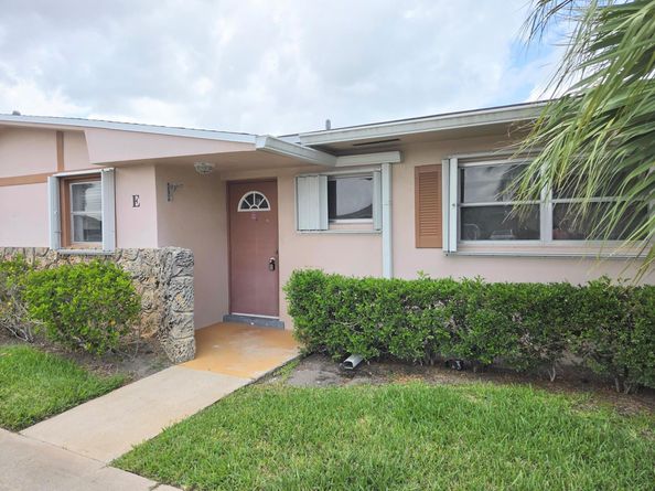 2703 Dudley Drive W Unit E, West Palm Beach FL 33415