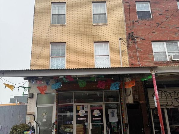 1135 S 9TH Street, Philadelphia PA 19147