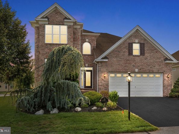 195 Roosevelt Drive, Yardley PA 19067