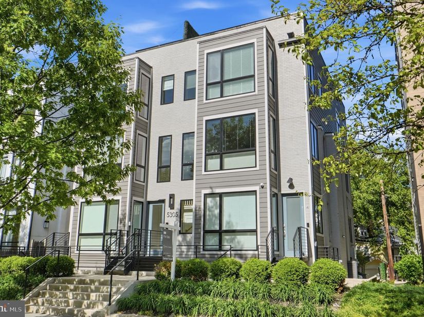 5305 Connecticut Avenue NW 2, Washington DC 20015