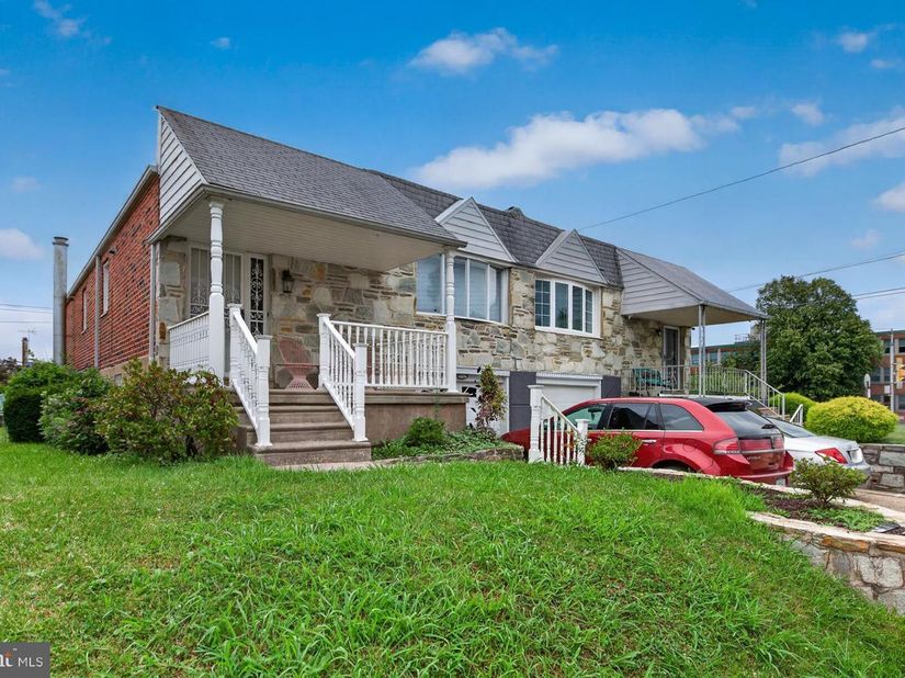 9731 Hoff Street, Philadelphia PA 19115