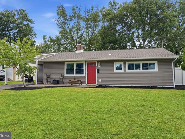 23 Boston Ivy Road, Levittown PA 19057