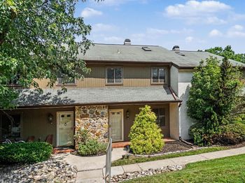 148 Pinecrest Lane