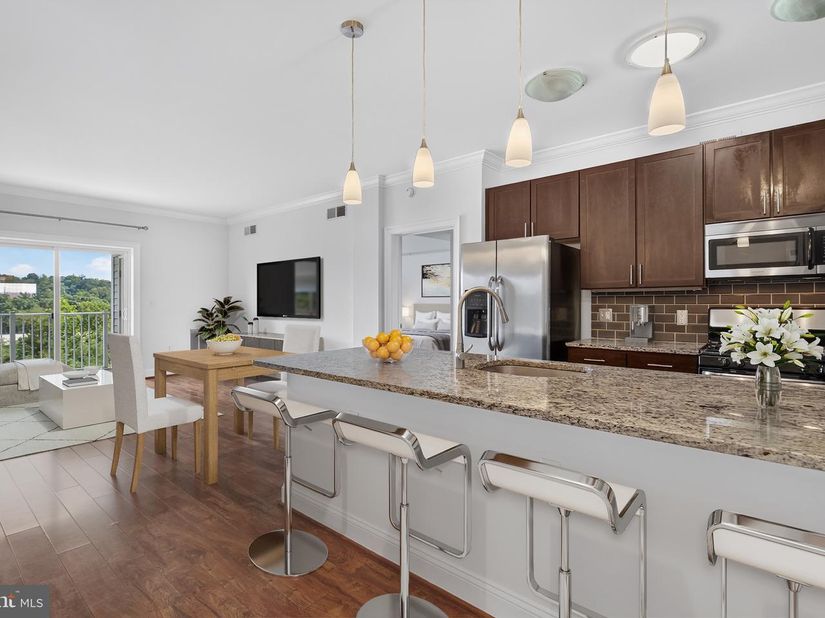 6301 Edsall Road 613, Alexandria VA 22312