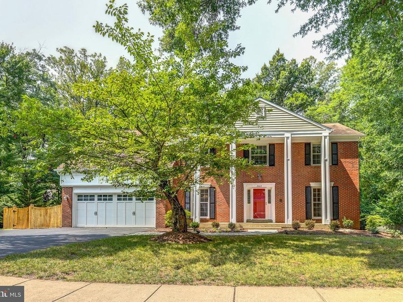 2669 Oakton Glen Drive, Vienna VA 22181
