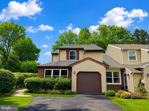 232 S Fieldstone Court S, Yardley PA 19067