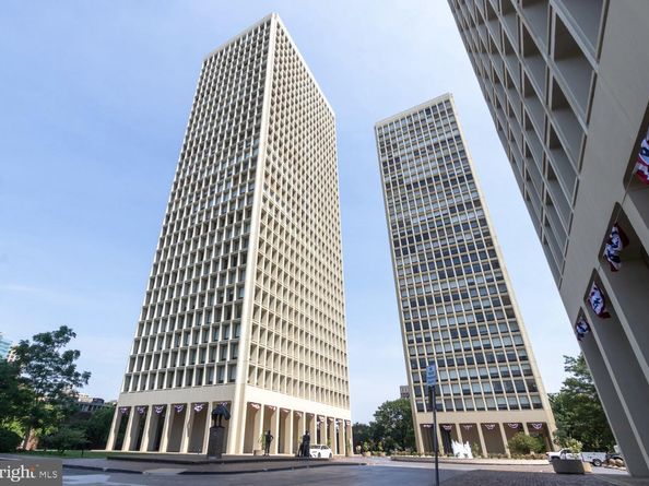 210 Locust 3EW, Philadelphia PA 19106