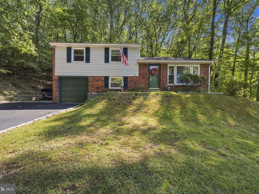 514 Forest Road, Wayne PA 19087