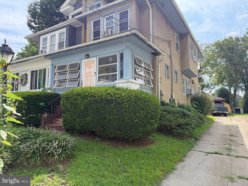 710 Ash Avenue, Darby PA 19023