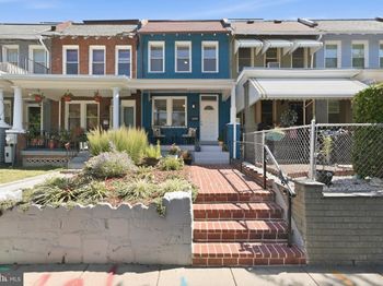 2319 3rd Street NE