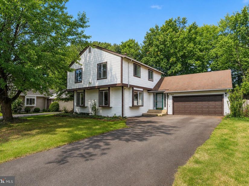 133 Kale Avenue, Sterling VA 20164