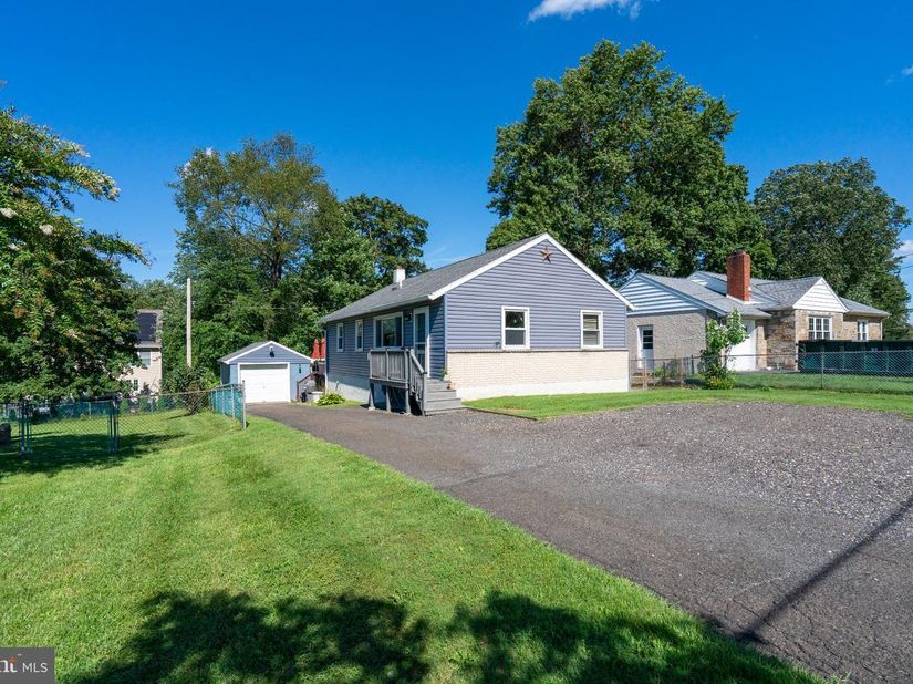 234 Hill Avenue, Horsham PA 19044
