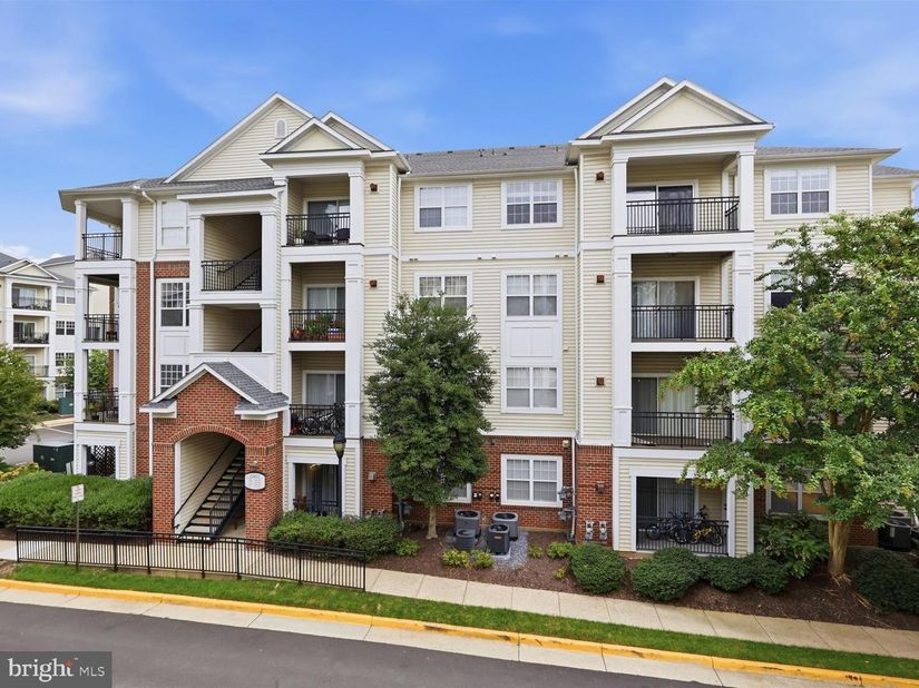 12933 Centre Park Circle 402, Herndon VA 20171